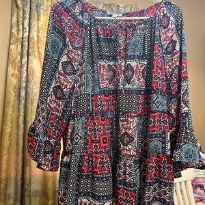 Beautiful like new blouse szL FLORAL & IVY